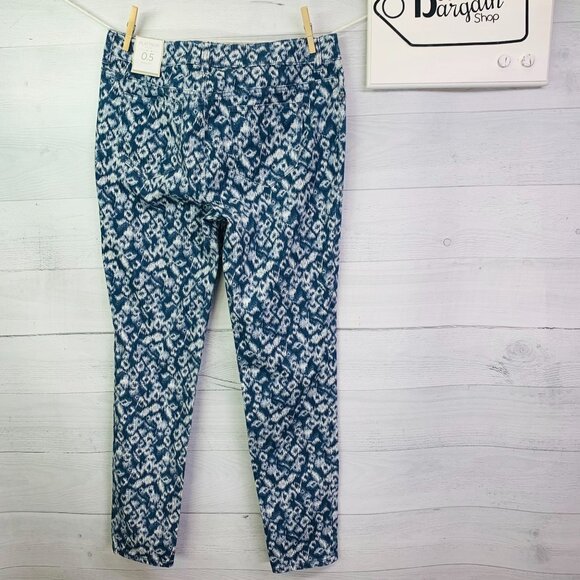 NEW Chicos Platinum Womens Arctic Animal Jeggings Stretch Denim Jeans Sz 0.5 | 6 - Picture 8 of 10